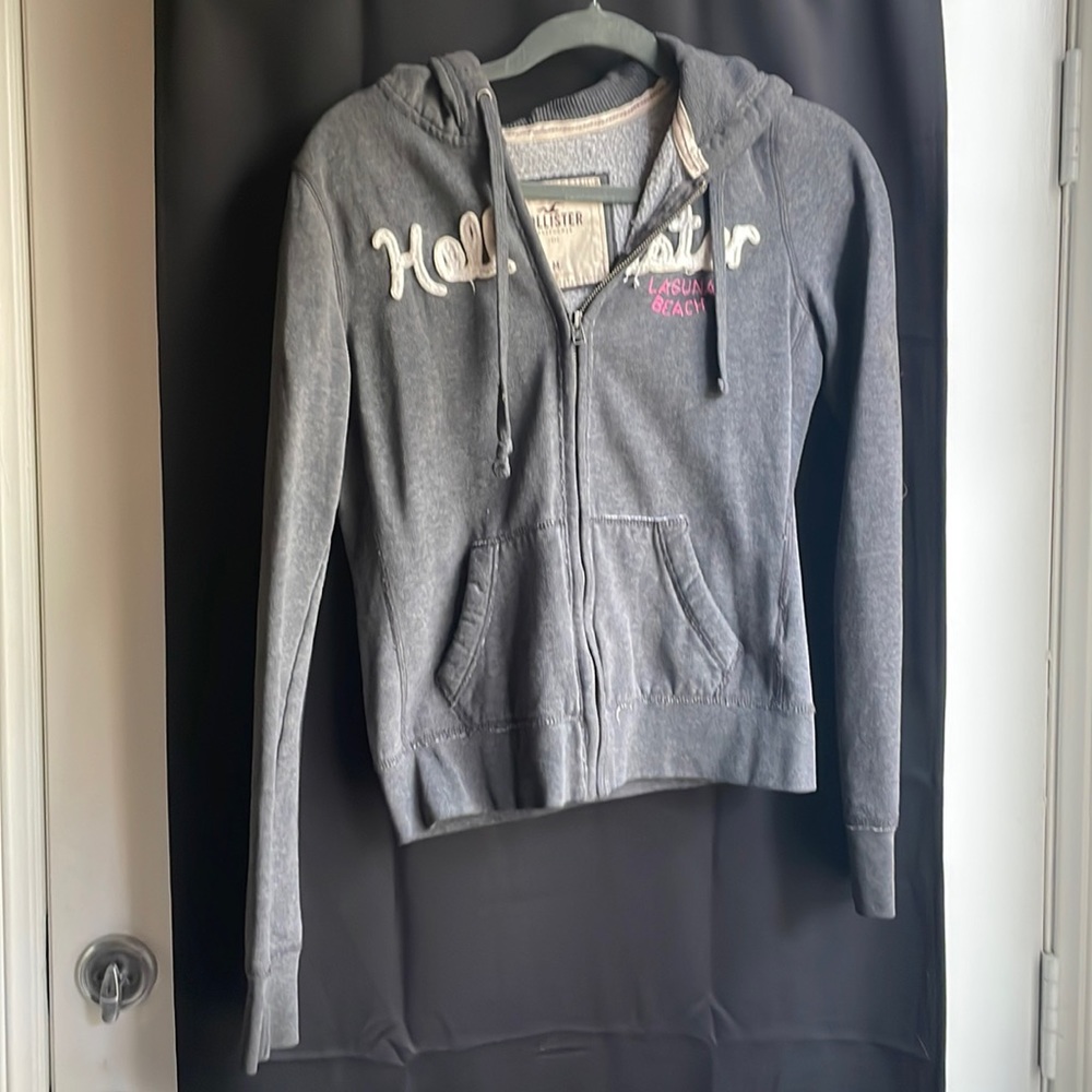 Grey zip up hoodie Sz medium Hollister